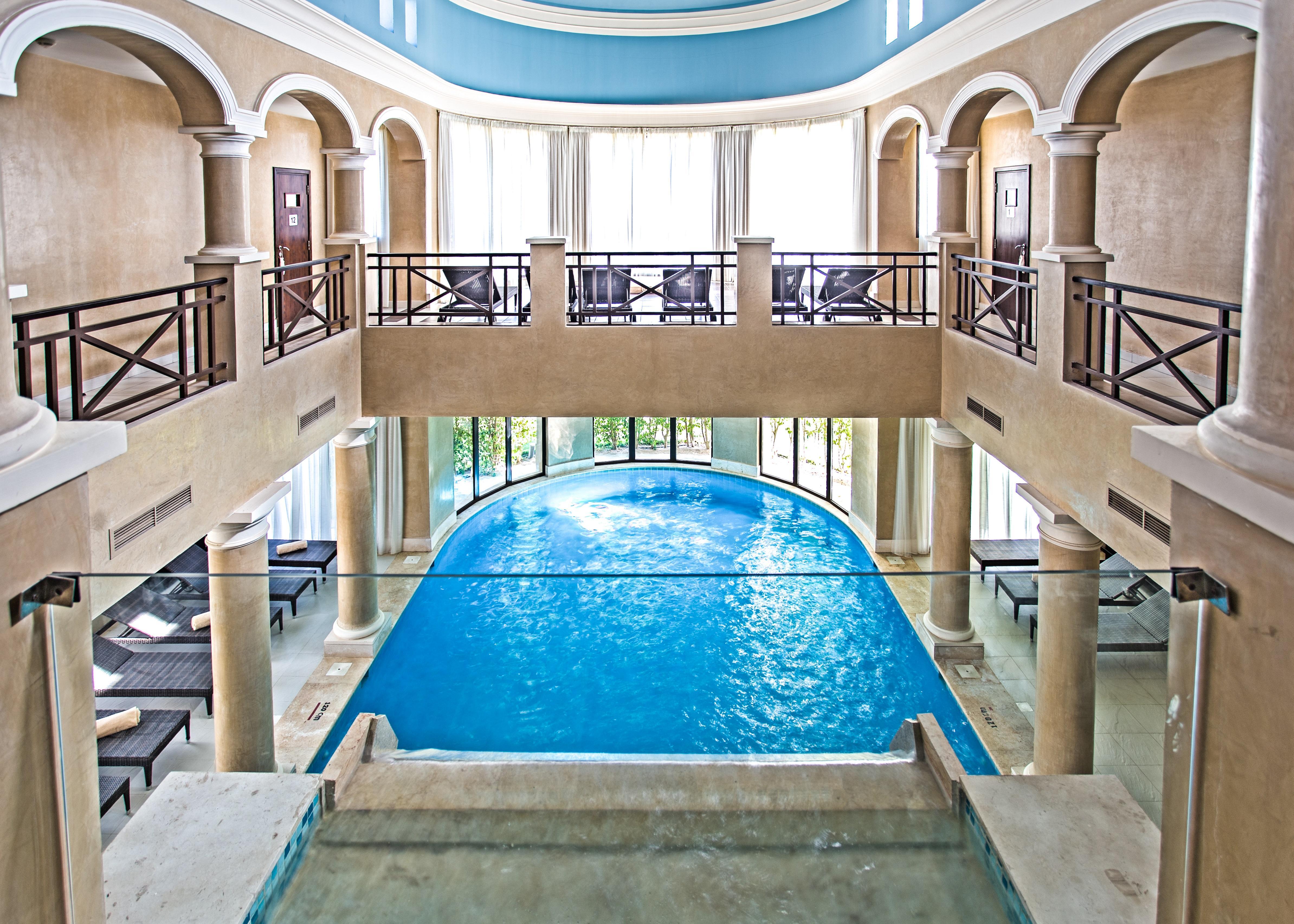 Jaz Aquamarine Resort Hurghada Esterno foto The pool at the hotel