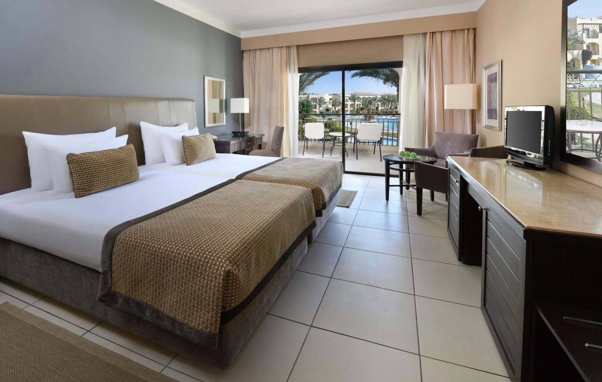 Jaz Aquamarine Resort Hurghada Esterno foto A room at the Hilton Sharm El Sheikh